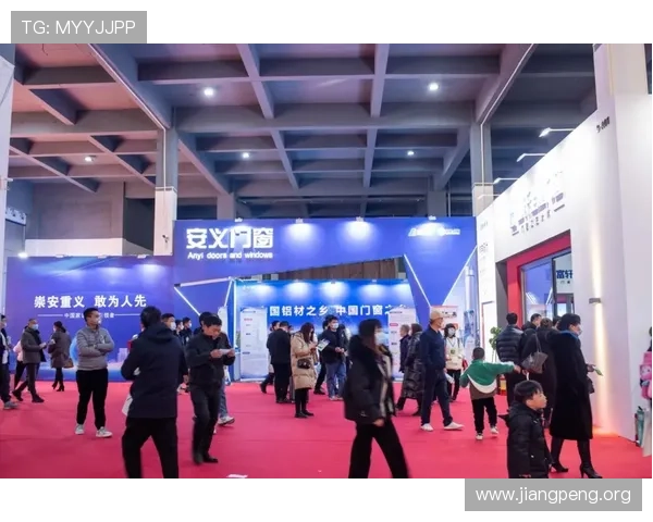 千亿球友会：助力足球爱好者随时随地掌握最新比赛动态与精彩瞬间